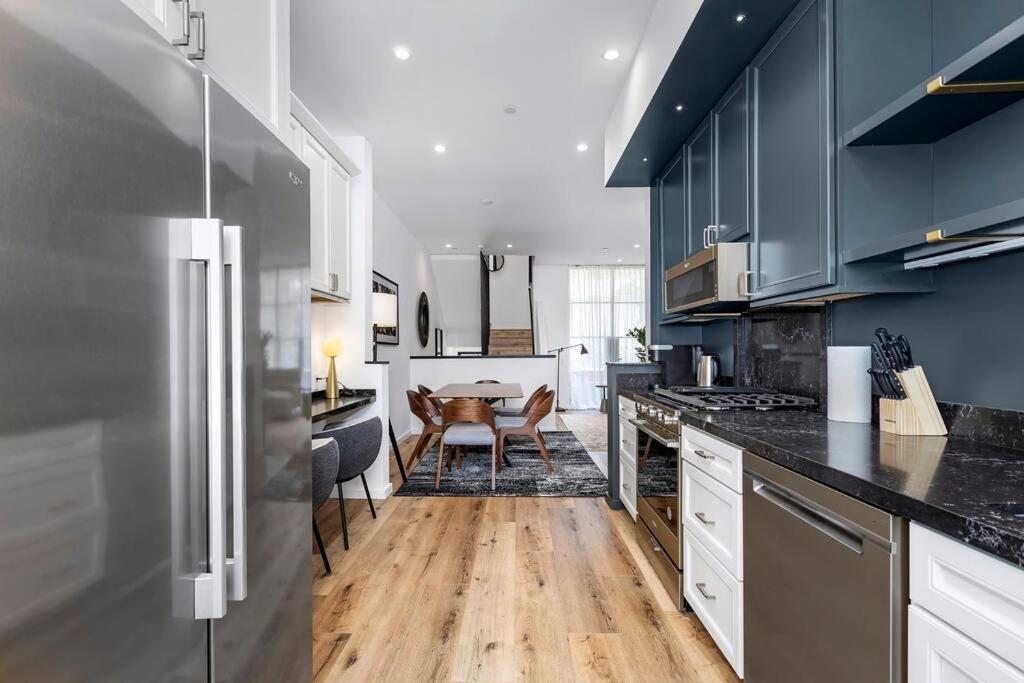 4br Modern & Spacious Townhouse W/ Free Parking Apartamento Los Angeles